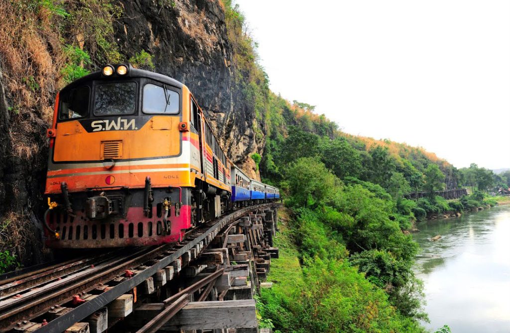 Travel-Around-Thailand-by-train.