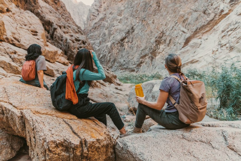 group-travel-women